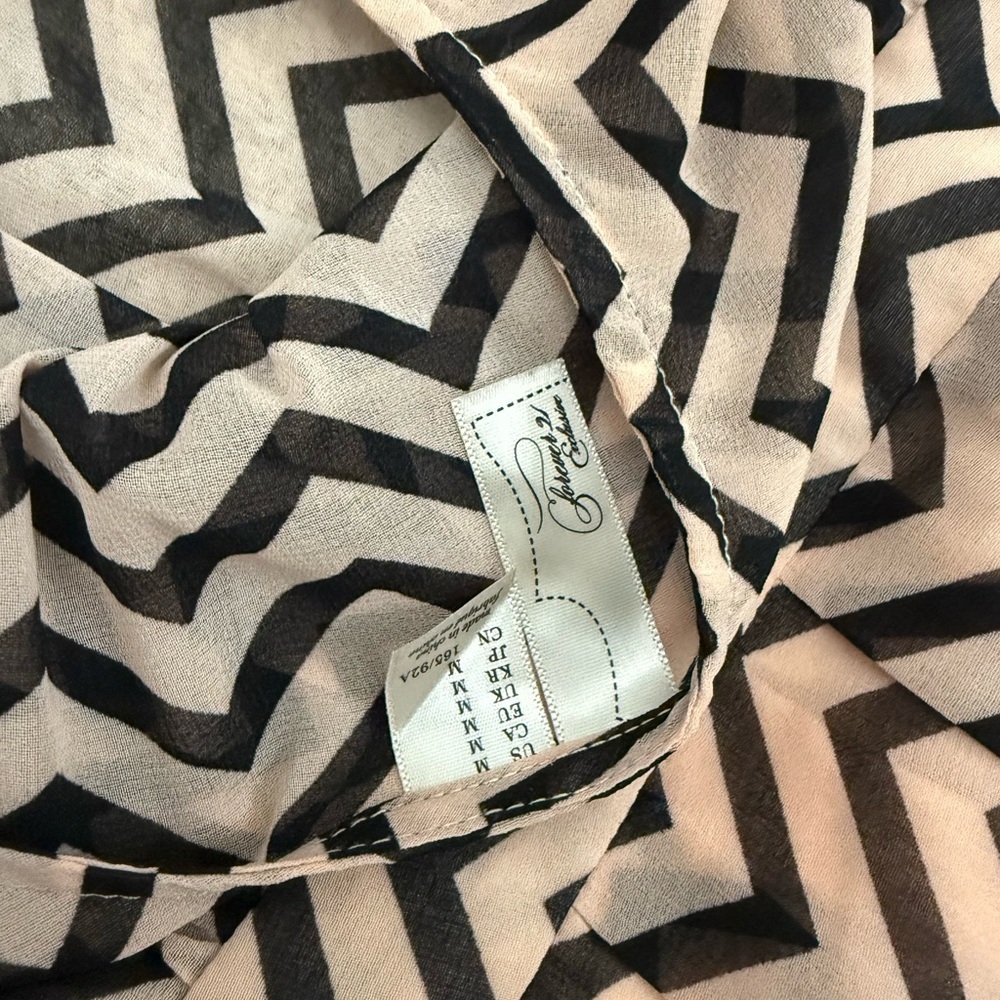 Forever 21 Black and Tan Chevron Long Sleeve Dress - Picture 3 of 4